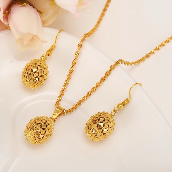 New- Gold Jewelry Set for Women, Dubai Gold Plated Jewelry Set, Gold Necklace - Picture 4 of 5